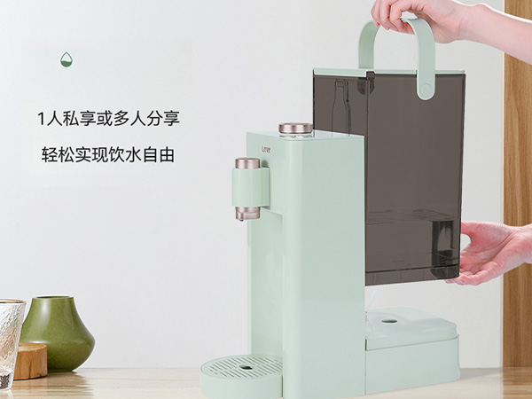 3L water tank / Full enough to drink for a day